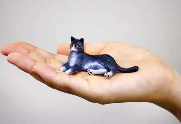 1/12 Japanese Cat Mackerel Tabby (Lying Down)ㅤ – Platz Hobby – ActionFigure Brasil — ângulo diferente