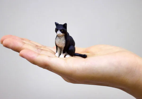 1/12 Japanese Cat Tuxedo Cat (Sitting)ㅤ – Platz Hobby – ActionFigure Brasil