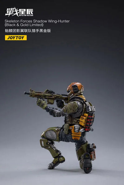 1/18 Battle for the Stars Skeleton Forces Shadow Wing-Hunter (Black & Gold Limited)ㅤ – JOYTOY – ActionFigureBrasil — ambientada