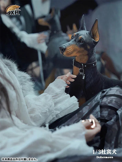 1/3 Doberman Aㅤ – JXK Studio – ActionFigureBrasil — ambientada