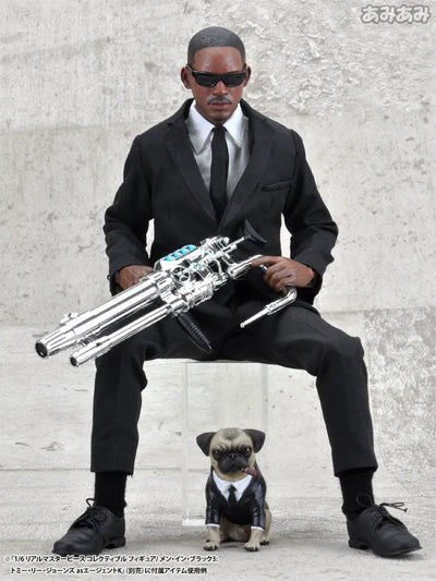 1/6 Real Masterpiece Collectible Figure - Men in Black 3: Will Smith as Agent Jㅤ – ENTERBAY – ActionFigure Brasil — ambientada