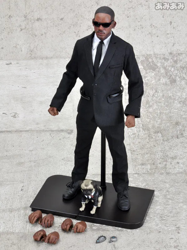 1/6 Real Masterpiece Collectible Figure - Men in Black 3: Will Smith as Agent Jㅤ – ENTERBAY – ActionFigure Brasil