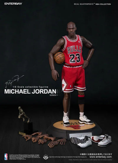 1/6 Real Masterpiece Collectible Figure NBA Collection Michael Jordan "I'm Legend #23" Load Uniform Ver.ㅤ – ENTERBAY – ActionFigure Brasil — ambientada
