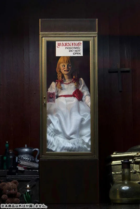 Annabelle Comes Home / Annabelle 8 Inch Action Dollㅤ – Neca – ActionFigure Brasil — ângulo diferente
