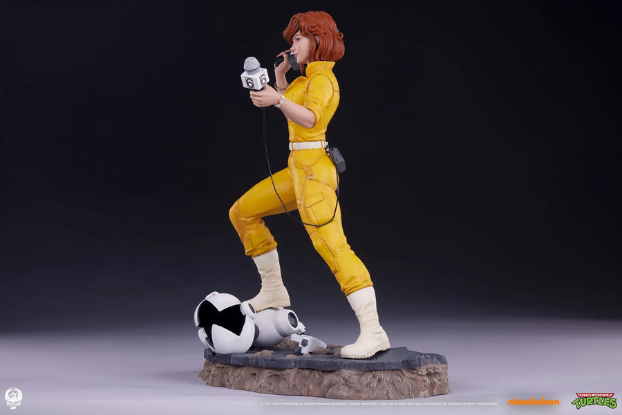 April O’Neil - LIMITED EDITION: 400 – PCS – ActionFigure Brasil