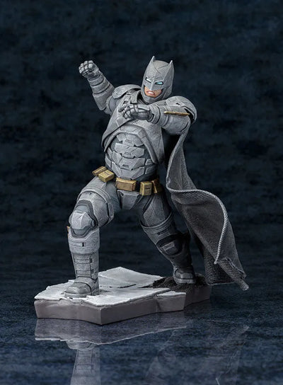 ARTFX+ - Batman vs Superman Dawn of Justice: Batman DAWN OF JUSTICE 1/10ㅤ – Kotobukiya – ActionFigure Brasil