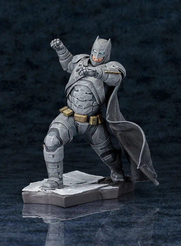 ARTFX+ - Batman vs Superman Dawn of Justice: Batman DAWN OF JUSTICE 1/10ㅤ – Kotobukiya – ActionFigure Brasil
