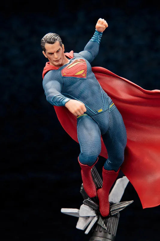 ARTFX+ - Batman vs Superman Dawn of Justice: Superman DAWN OF JUSTICE 1/10ㅤ – Kotobukiya – ActionFigureBrasil