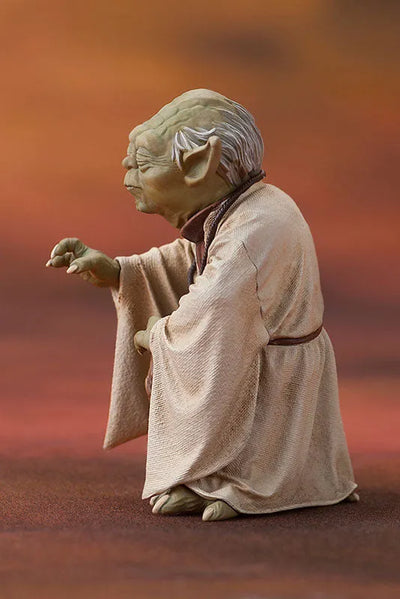 ARTFX+ - Star Wars Episode V The Empire Strikes Back: Yoda & R2-D2 Dagobah Pack 1/10 Easy Assembly Kitㅤ – Kotobukiya – ActionFigureBrasil — com base expositora