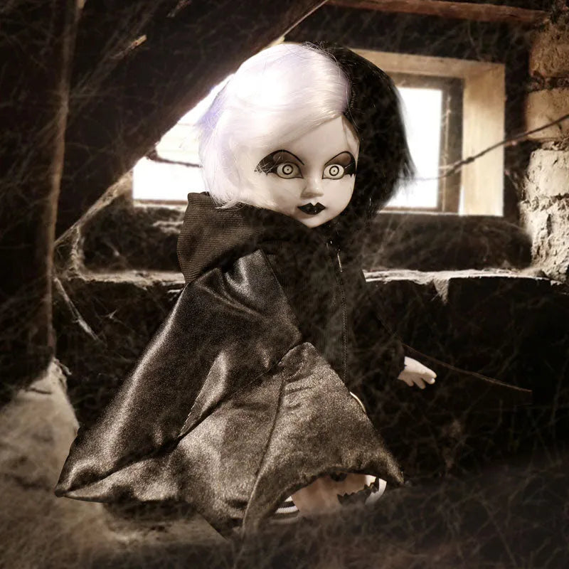 Asia/Mamegyorai Exclusive Living Dead Dolls / Halloween 2018 Vesper Black & White verㅤ – Mezco – ActionFigureBrasil