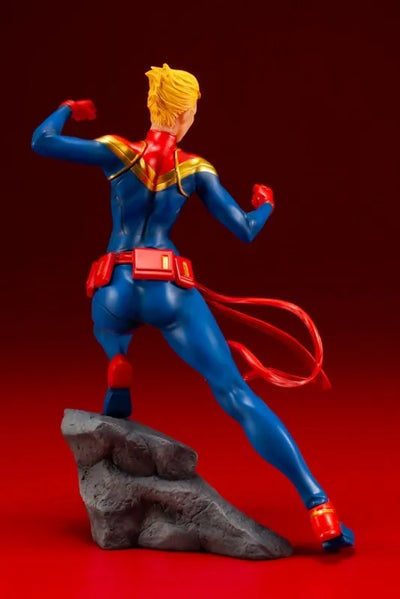 Avengers - Captain Marvel - ARTFX+ - 1/10 (Kotobukiya)ㅤ – Kotobukiya – ActionFigureBrasil — ângulo diferente