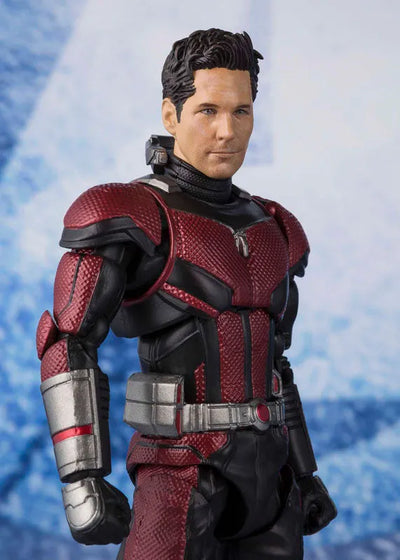 Avengers: Endgame - Ant-Man - Scott Lang - S.H.Figuarts (Bandai Spirits)ㅤ – Bandai Spirits As Manufacturer – ActionFigure Brasil — com base expositora