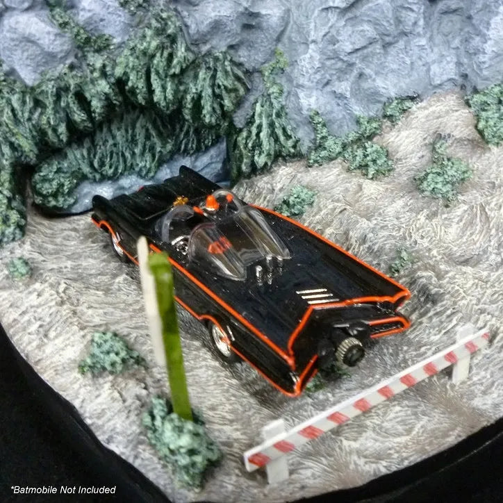 Batman 1966 TV Series - Bat Cave Sculptureㅤ – Puella Magi Madoka Magica – ActionFigureBrasil