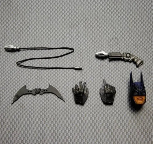 Batman: Arkham City - Batman - Play Arts Kai (Square Enix)ㅤ – Square Enix – ActionFigure Brasil