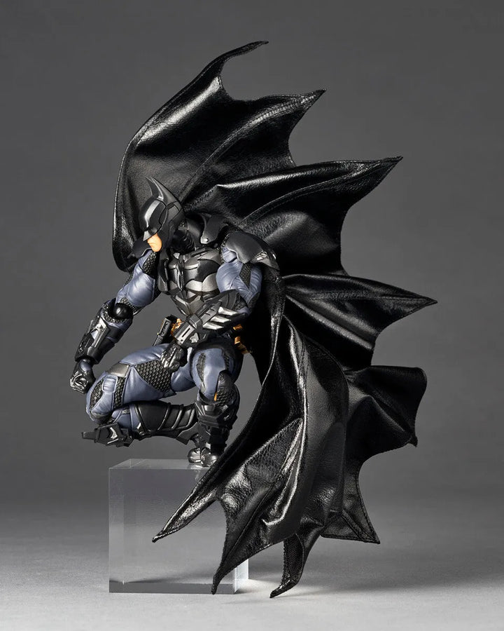Batman: Arkham Knight - Batman - Amazing Yamaguchi - Revoltech - Arkham Knight Ver. (Kaiyodo) [Shop Exclusive]ㅤ – Kaiyodo – ActionFigureBrasil