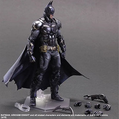 Batman: Arkham Knight - Batman - Play Arts Kai (Square Enix)ㅤ – Square Enix – ActionFigureBrasil — com base expositora