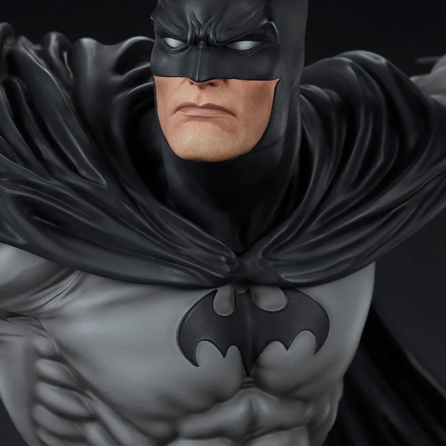Batman™ (Black Variant) - LIMITED EDITION: 300 (Exclusive) – Sideshow Collectibles – ActionFigure Brasil