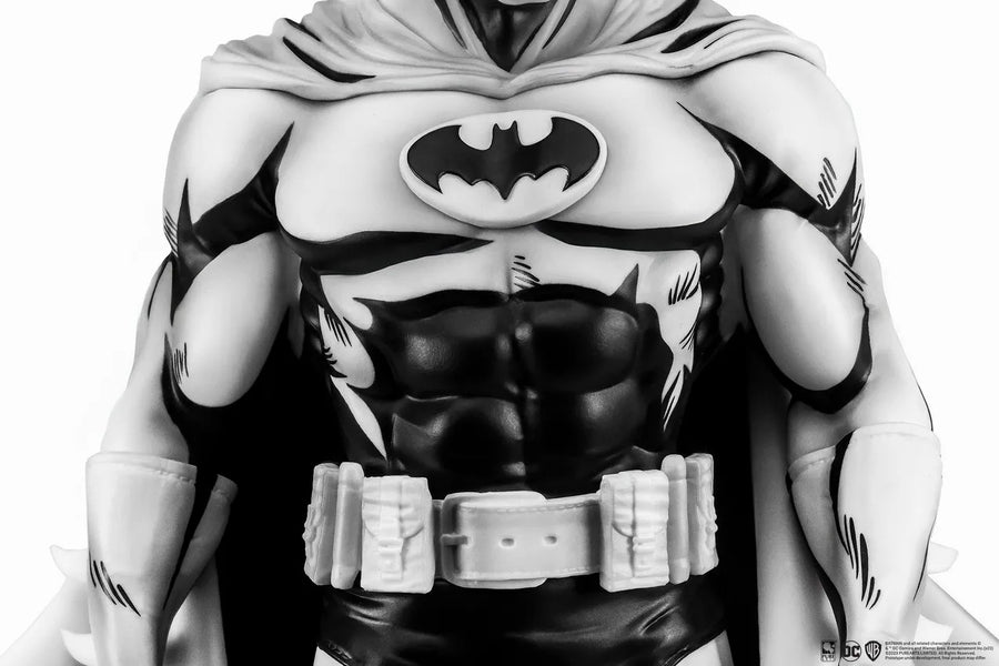 Batman Black & White Version (PX Exclusive) - LIMITED EDITION: 2000 (Black & White Version) – PureArts – ActionFigure Brasil