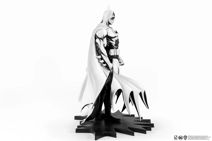 Batman Black & White Version (PX Exclusive) - LIMITED EDITION: 2000 (Black & White Version) – PureArts – ActionFigure Brasil