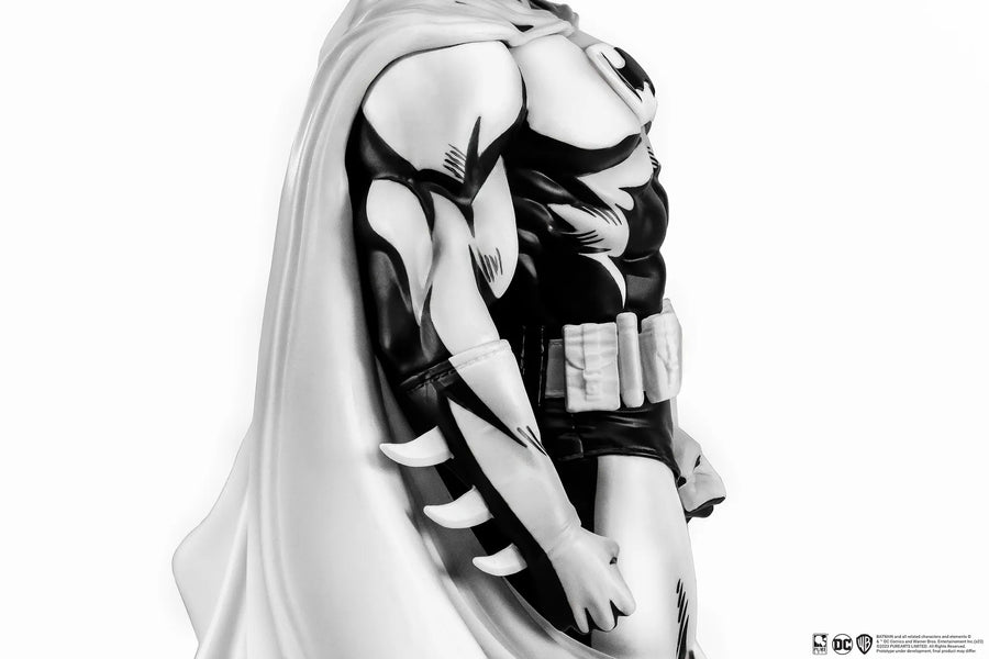 Batman Black & White Version (PX Exclusive) - LIMITED EDITION: 2000 (Black & White Version) – PureArts – ActionFigure Brasil