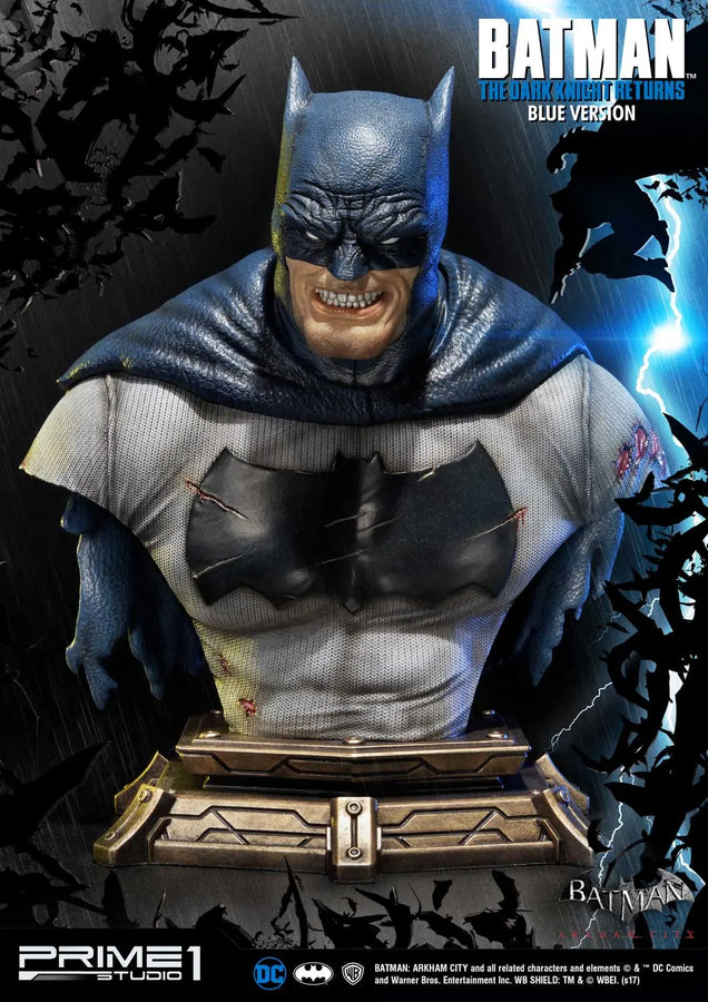 Batman (Blue Version) Batman: Arkham City (The Dark Knight Returns) – Prime1Studio – ActionFigure Brasil
