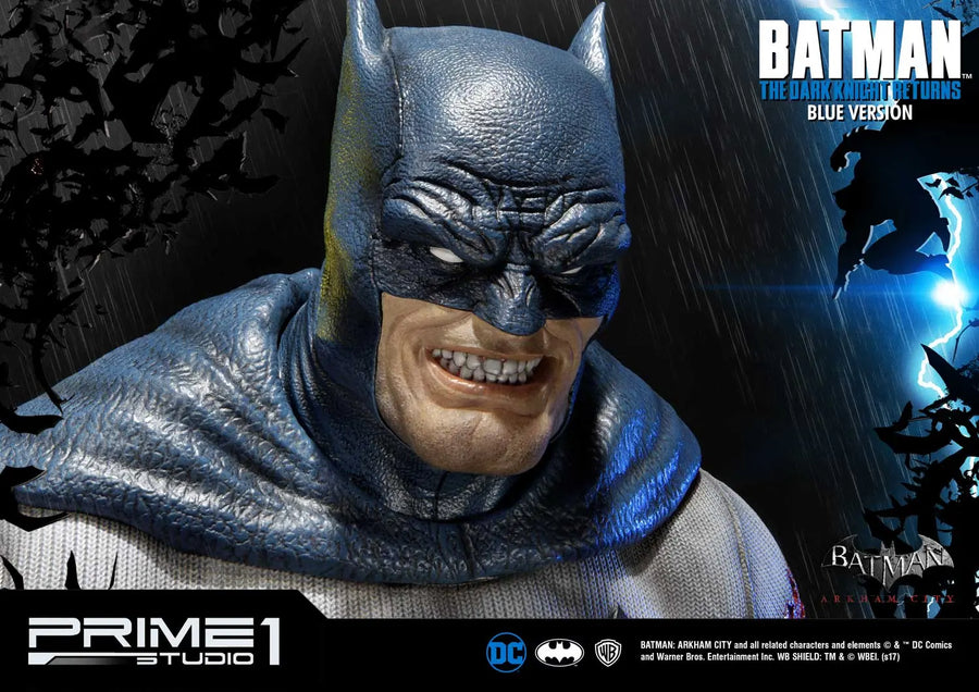 Batman (Blue Version) Batman: Arkham City (The Dark Knight Returns) – Prime1Studio – ActionFigure Brasil