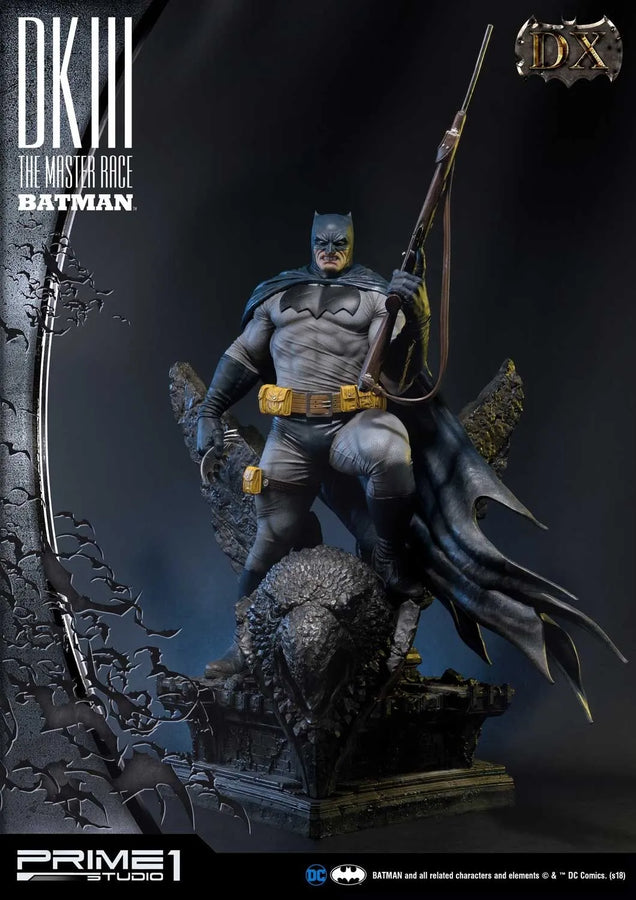 Batman (Deluxe Version) Batman Dark Knight III The Master Race (Comics) – Prime1Studio – ActionFigure Brasil