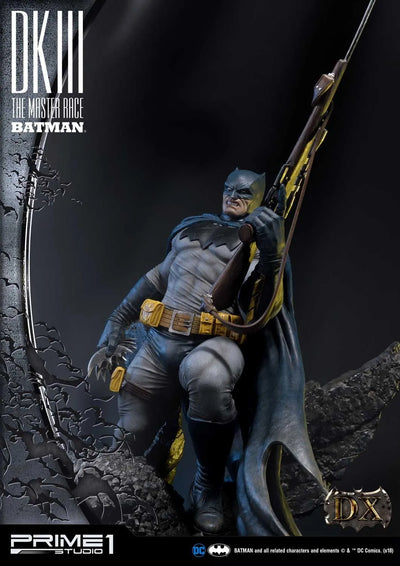 Batman (Deluxe Version) Batman Dark Knight III The Master Race (Comics) – Prime1Studio – ActionFigure Brasil