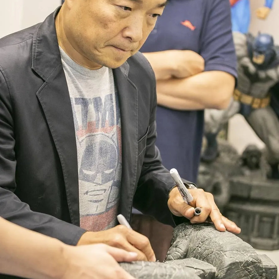 Batman (Exclusive Signed by Jim Lee Version) Batman: Hush (Comics) – Prime1Studio – ActionFigure Brasil