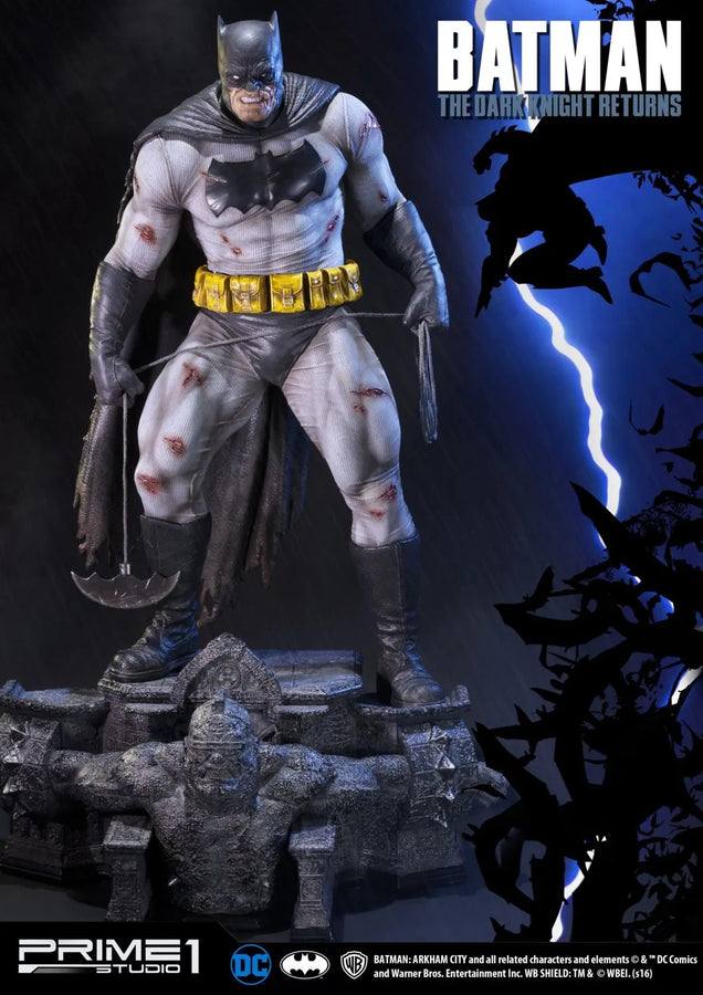 Batman (Exclusive Version) Batman: Arkham City (The Dark Knight Returns) – Prime1Studio – ActionFigure Brasil