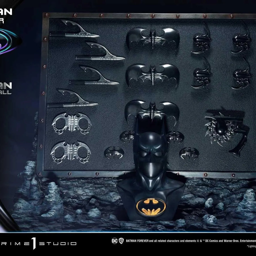 Batman Gadget Wall (Regular Version) Batman Forever – Prime1Studio – ActionFigure Brasil