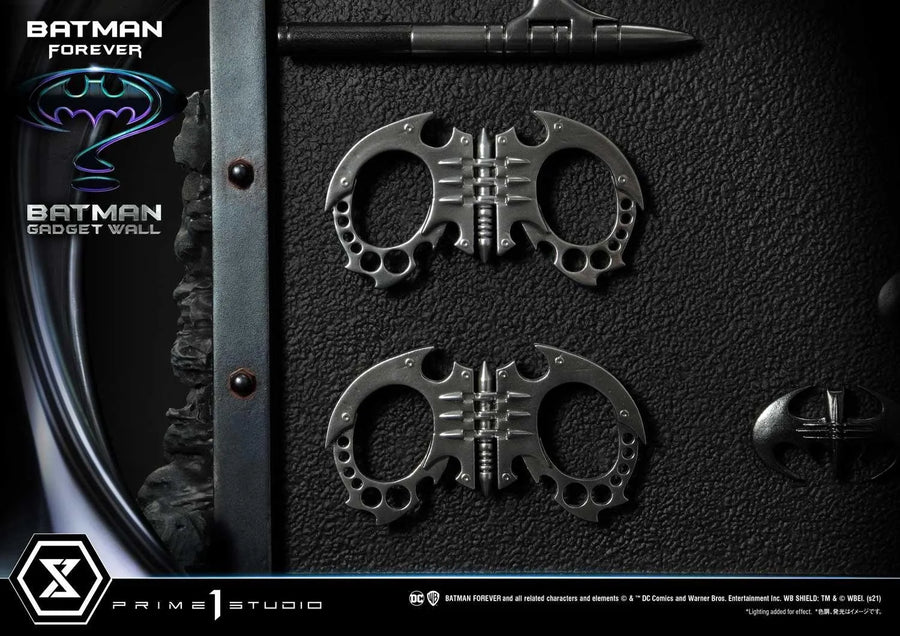 Batman Gadget Wall (Regular Version) Batman Forever – Prime1Studio – ActionFigure Brasil