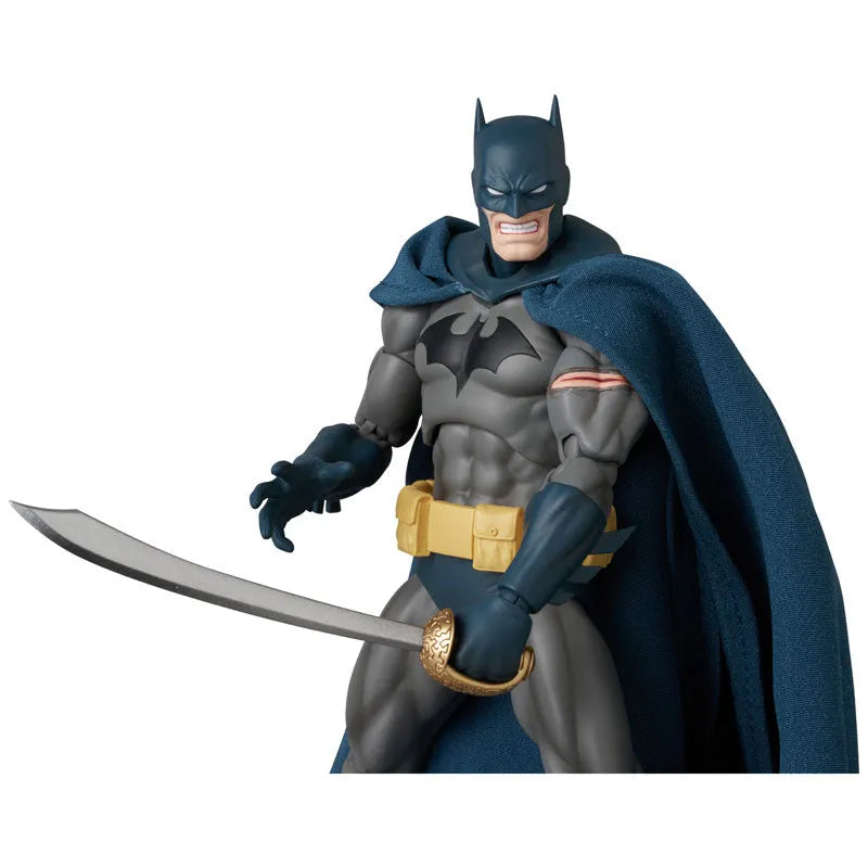 Batman: Hush - Batman - Mafex (No.295) - Damage Ver. (Medicom Toy)ㅤ – Medicom Toy – ActionFigure Brasil