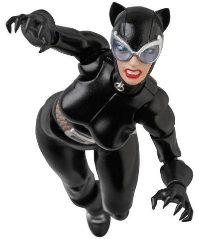 Batman: Hush - Catwoman - Mafex No. 123 (Medicom Toy)ㅤ – Medicom Toy – ActionFigure Brasil — ambientada