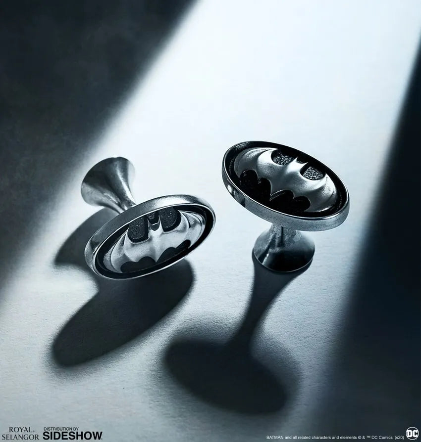 Batman Insignia Cufflinks – Royal Selangor – ActionFigure Brasil