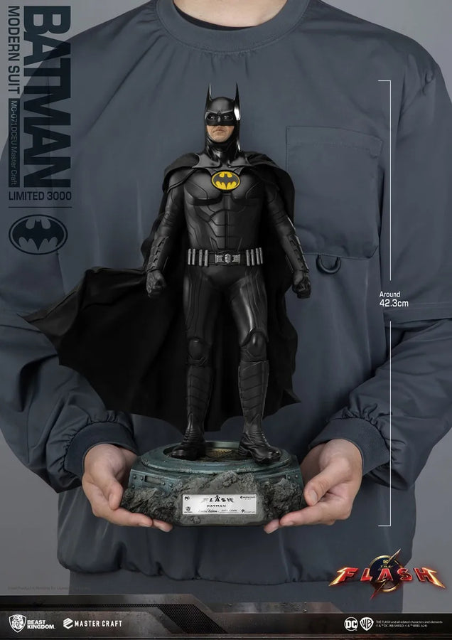 Batman Modern Suit - LIMITED EDITION: 3000 – Beast Kingdom – ActionFigure Brasil
