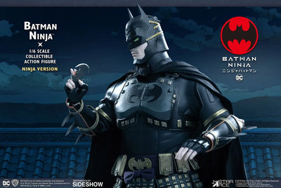 Batman Ninja – Star Ace Toys Ltd. – ActionFigure Brasil — com base expositora