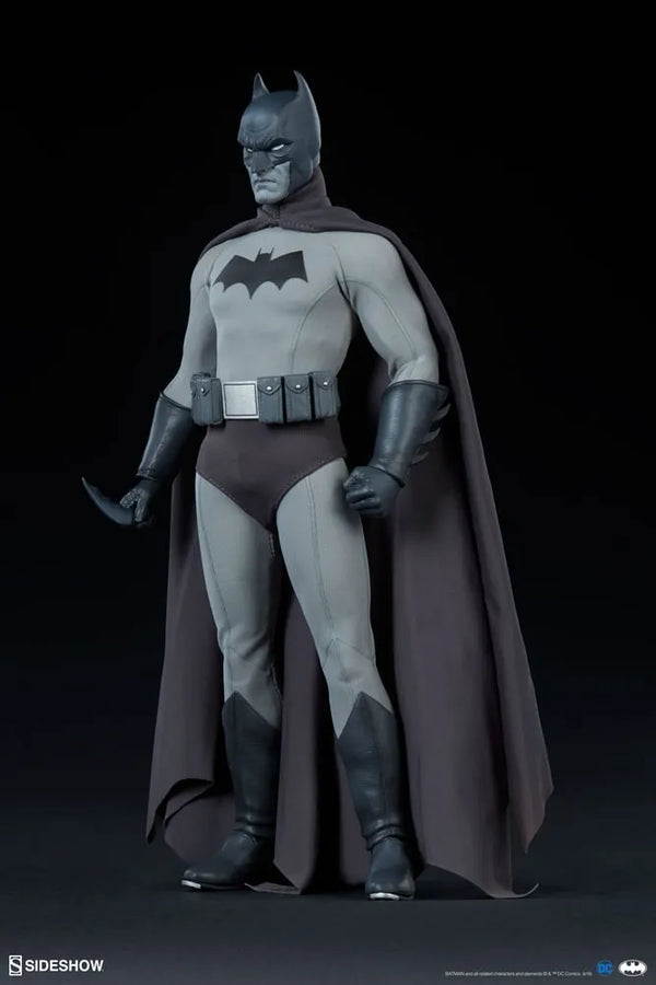 Batman (Noir Version) - LIMITED EDITION: 500 – Sideshow Collectibles – ActionFigure Brasil