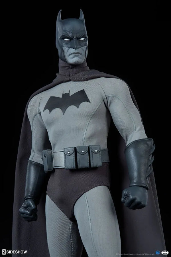 Batman (Noir Version) - LIMITED EDITION: 500 – Sideshow Collectibles – ActionFigure Brasil