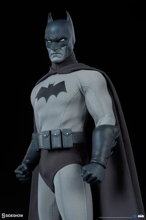 Batman (Noir Version) - LIMITED EDITION: 500 – Sideshow Collectibles – ActionFigure Brasil
