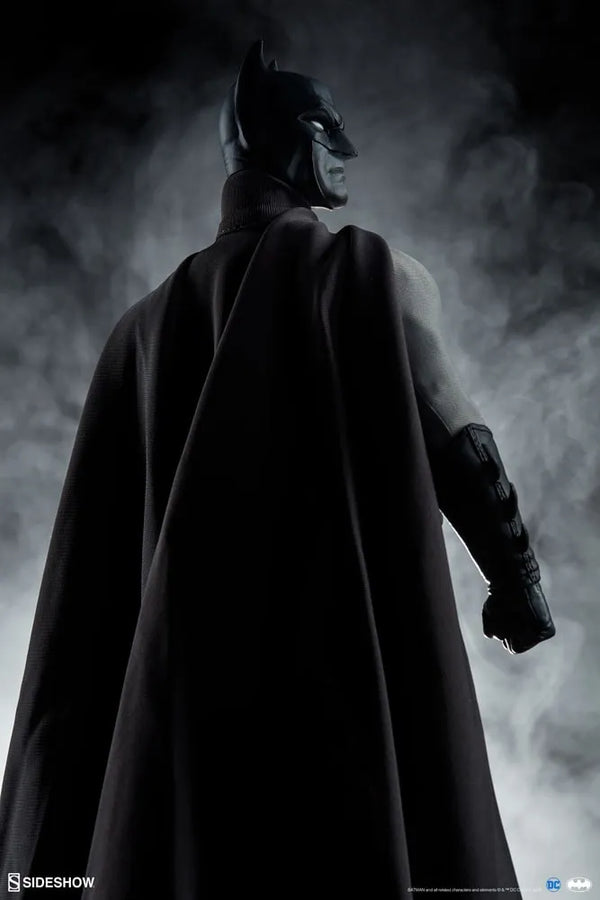 Batman (Noir Version) - LIMITED EDITION: 500 – Sideshow Collectibles – ActionFigure Brasil