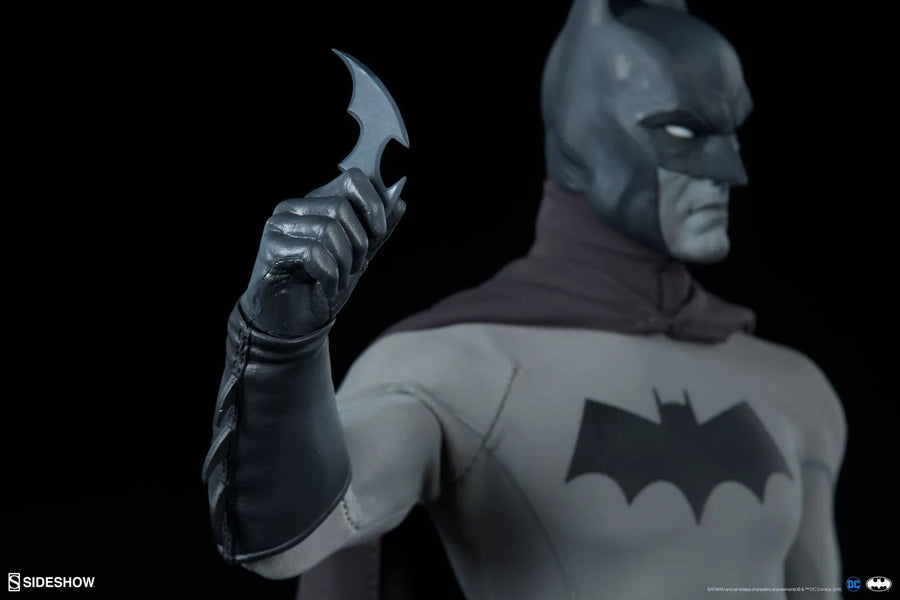 Batman (Noir Version) - LIMITED EDITION: 500 – Sideshow Collectibles – ActionFigure Brasil