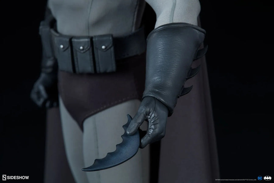 Batman (Noir Version) - LIMITED EDITION: 500 – Sideshow Collectibles – ActionFigure Brasil
