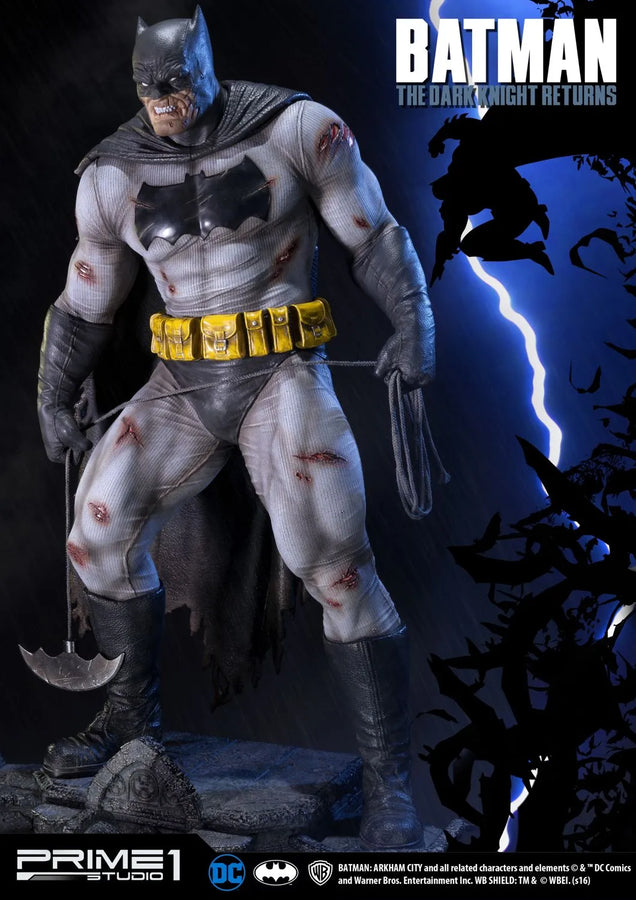 Batman (Regular Version) Batman: Arkham City – Prime1Studio – ActionFigure Brasil