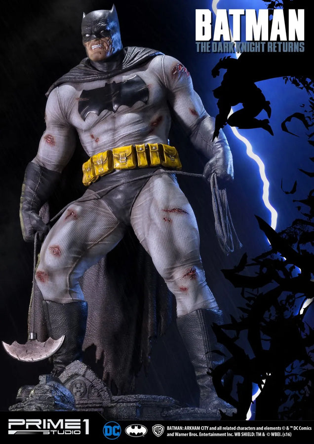 Batman (Regular Version) Batman: Arkham City – Prime1Studio – ActionFigure Brasil