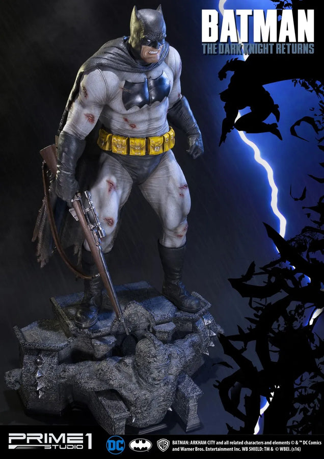 Batman (Regular Version) Batman: Arkham City – Prime1Studio – ActionFigure Brasil