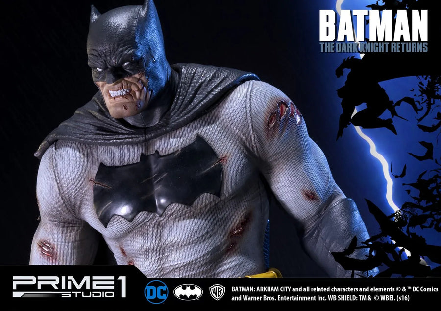 Batman (Regular Version) Batman: Arkham City – Prime1Studio – ActionFigure Brasil