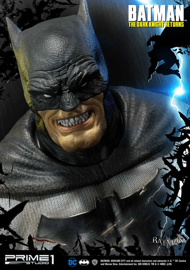 Batman (Regular Version) Batman: Arkham City (The Dark Knight Returns) – Prime1Studio – ActionFigure Brasil