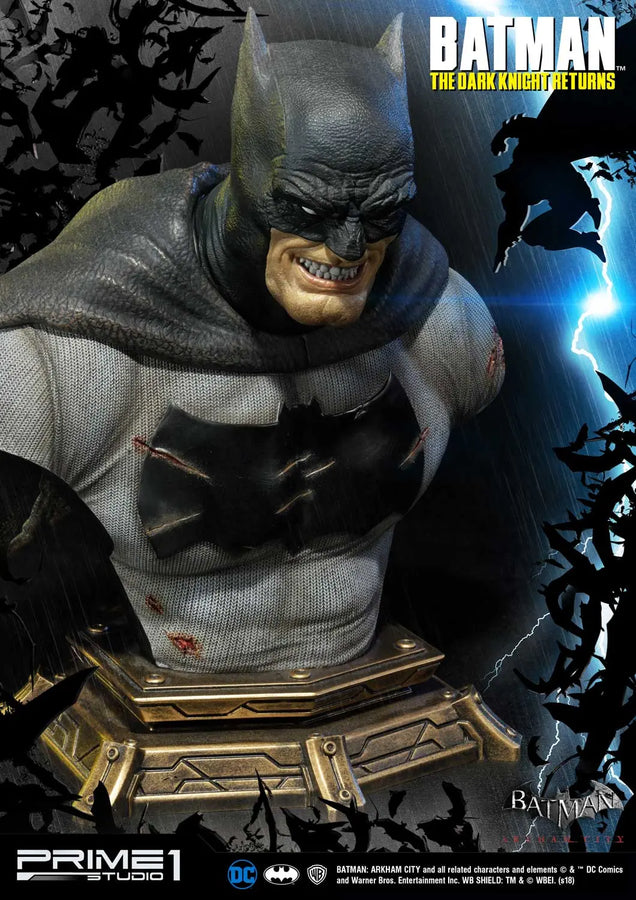 Batman (Regular Version) Batman: Arkham City (The Dark Knight Returns) – Prime1Studio – ActionFigure Brasil