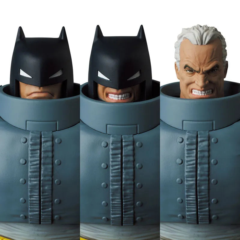 Batman: The Dark Knight Returns - Batman - Bruce Wayne - Mafex No.146 - Armored (Medicom Toy)ㅤ – Medicom Toy – ActionFigure Brasil